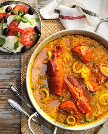 Espanjalainen “caldoso” riisi hummerista ja mustekalasta | Blog