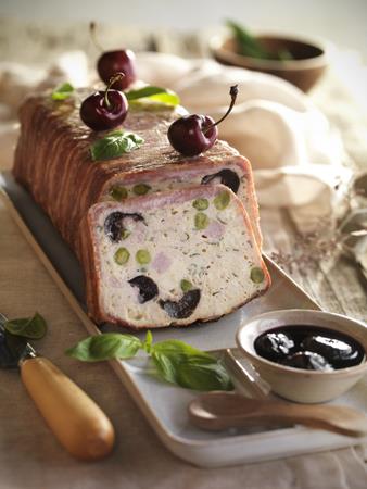 Terrina de pavo con cerezas y pistachos  | 