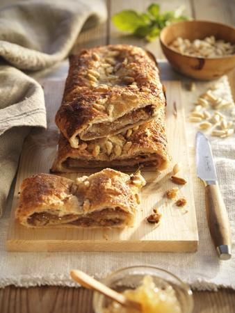 Coca de chicharrones  | 