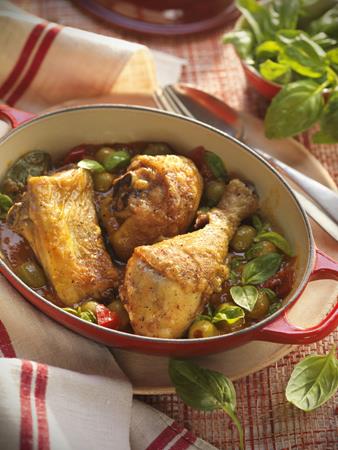 Pollo de corral asado con salsa de  aceitunas | 
