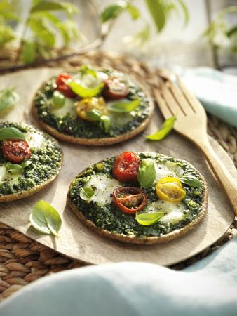 Minipizzas Caprese al pesto  | 